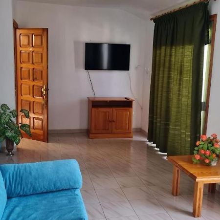 Apartamentos El Valle Frontera Bagian luar foto