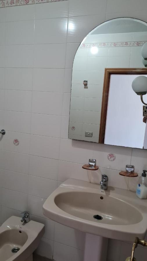 Apartamentos El Valle Frontera Bagian luar foto